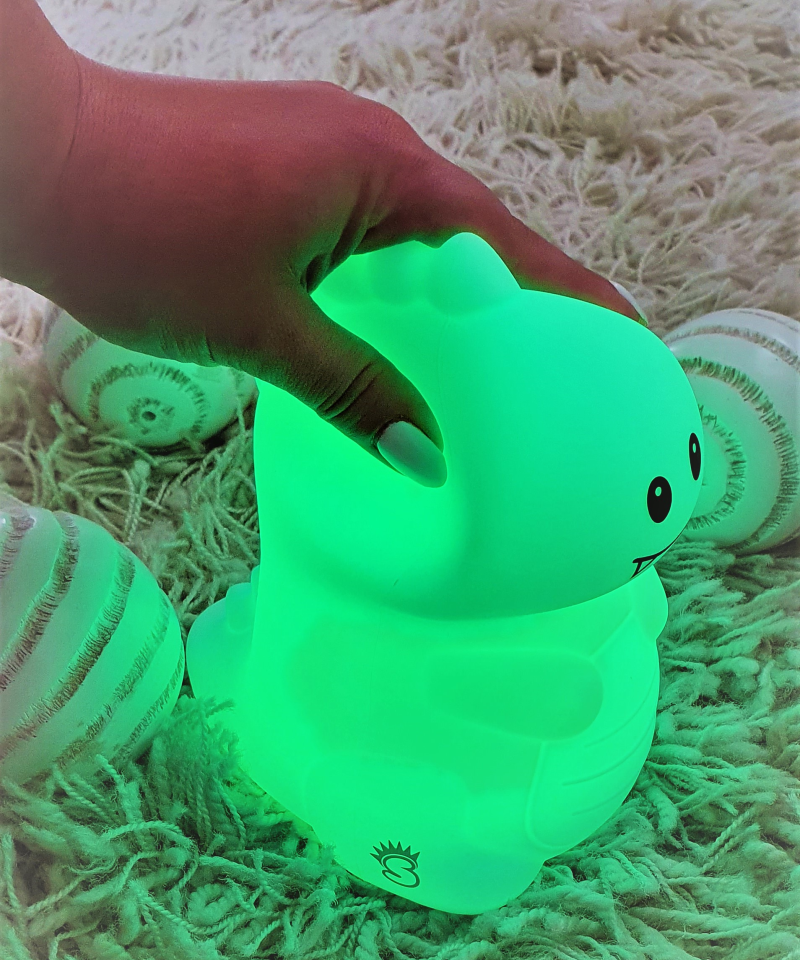 Zmieniająca kształt i kolor silikonowa lampka nocna Dinozaur Świetlaczek Dinuś